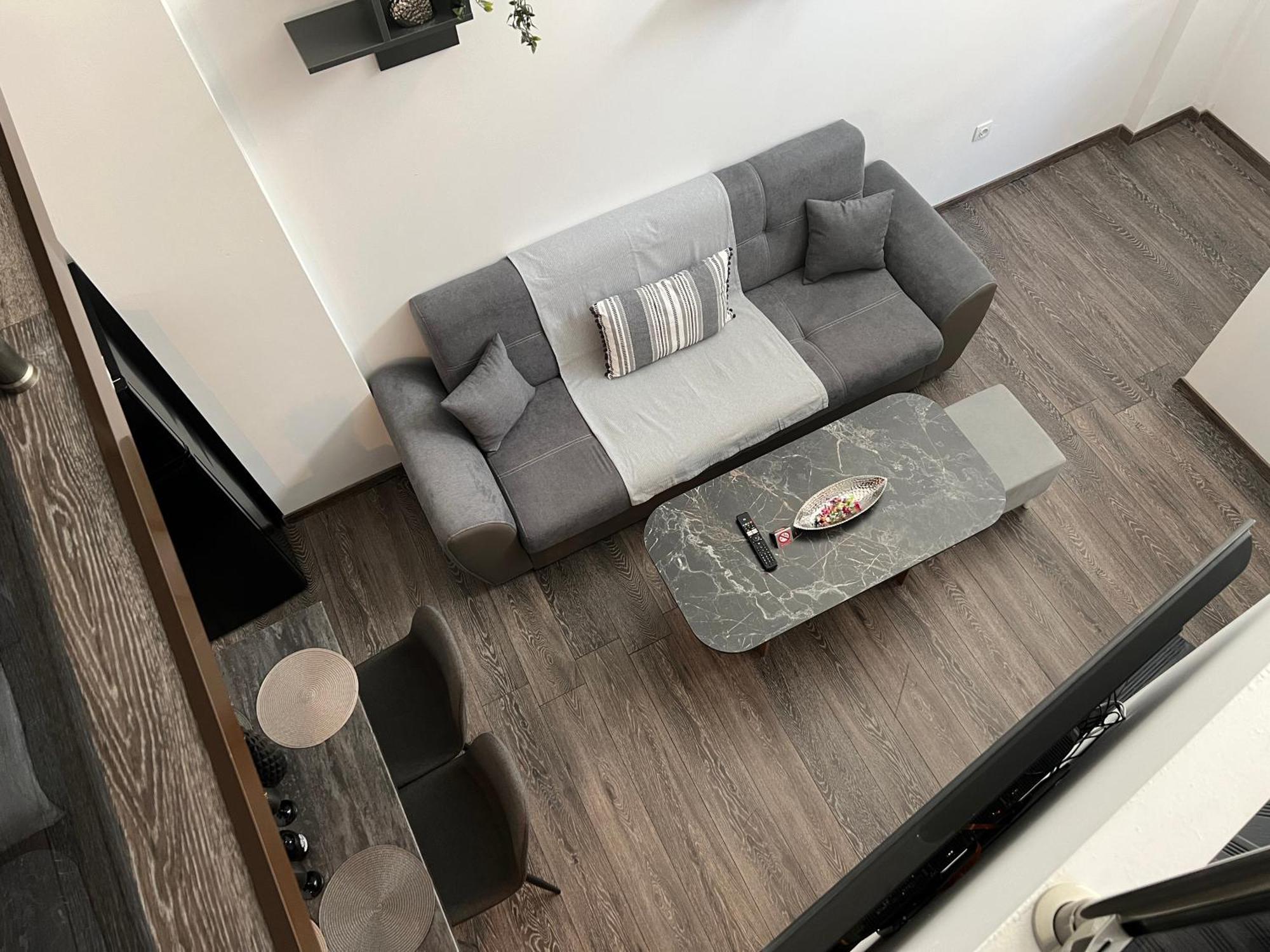 Elegant Loft 1